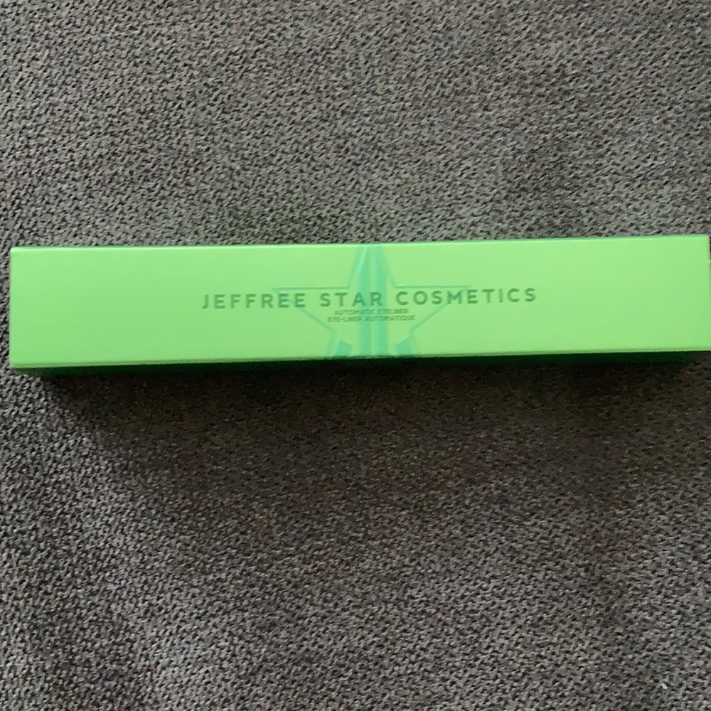 Jeffree Star’s eyeliner